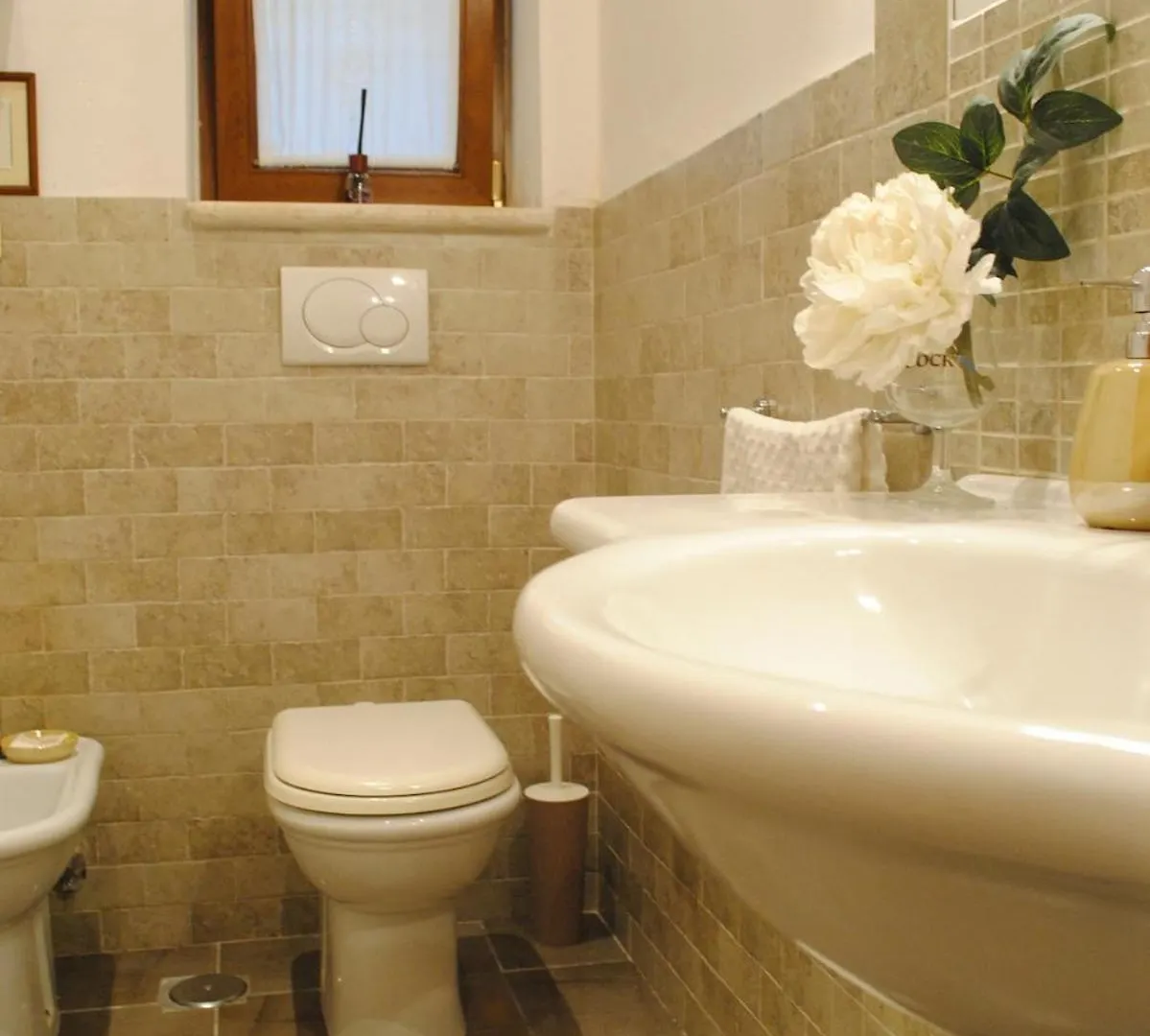 Sun Flowers House Pitigliano