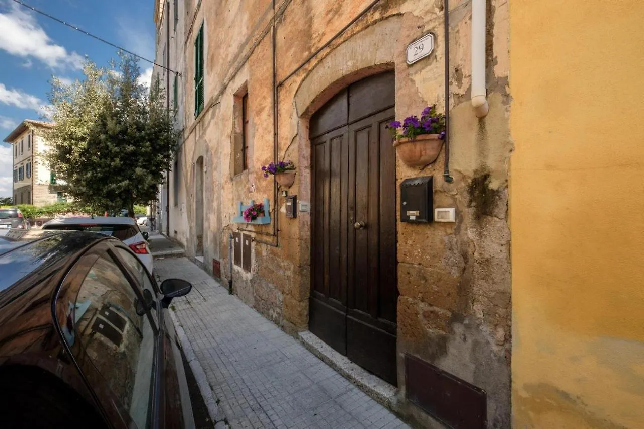 Apartment Sun Flowers House Pitigliano Italy